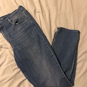 Old navy size 16 high rise brand new but tags are gone